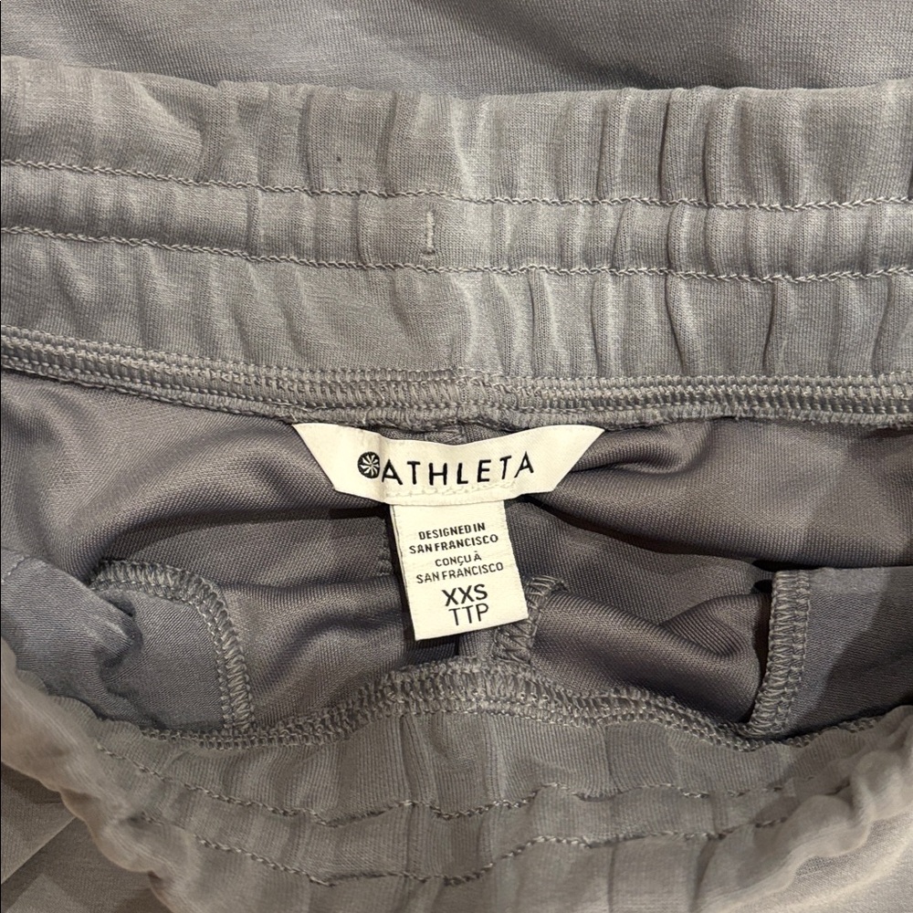 Athleta NWOT two piece matching casual lounge set top and cropped pants - Picture 2 of 12